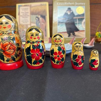 Lot of Beautiful Oriental Items including Porcelain Soup Spoons from Japan