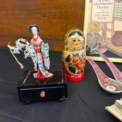 Lot of Beautiful Oriental Items including Porcelain Soup Spoons from Japan