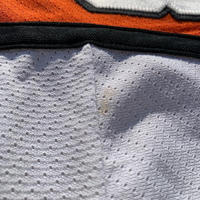 LOT 262 A: NHL Philadelphia Flyers Leclair & Lindros Jerseys Size Junior Small / Medium & Large / X-Large