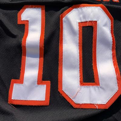 LOT 262 A: NHL Philadelphia Flyers Leclair & Lindros Jerseys Size Junior Small / Medium & Large / X-Large