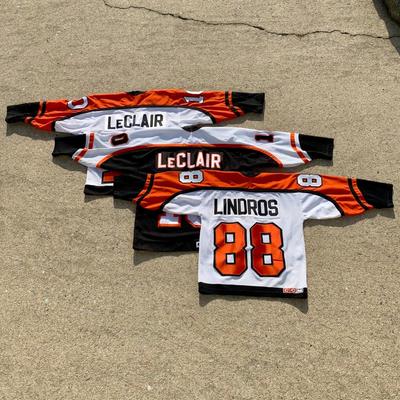 LOT 262 A: NHL Philadelphia Flyers Leclair & Lindros Jerseys Size Junior Small / Medium & Large / X-Large
