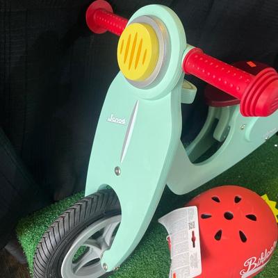 G15-Wooden Toy Moped with Helmet