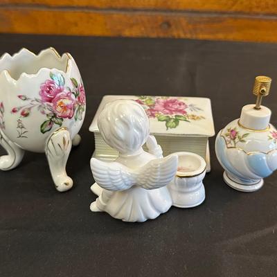 Lot of Vintage Rose Patterned Porcelain & China Trinkets