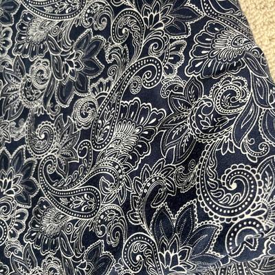 Lot 139 Green bedskirt, green sheet set , blue paisley sheet set (Q)