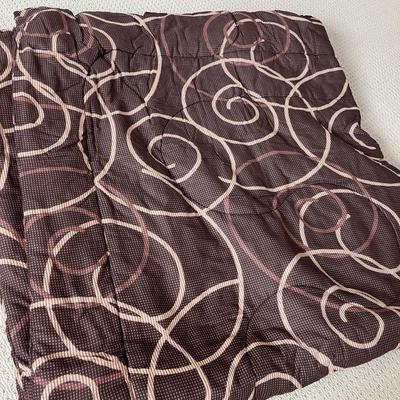 Lot 140 Comforters - green and black and brown swirl (Q)