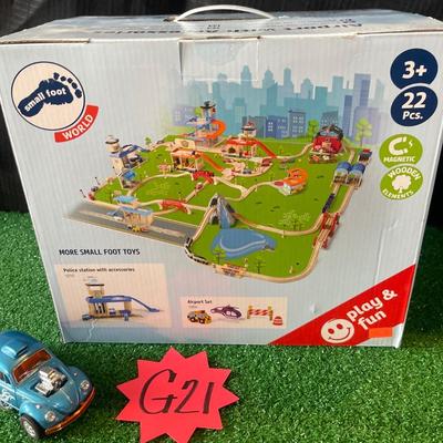 G21-airport with accessories