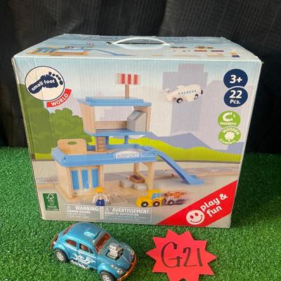 G21-airport with accessories