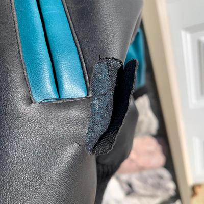 LOT 266 A: NFL Philadelphia Eagles Polyvinyl Size X-Large Jacket