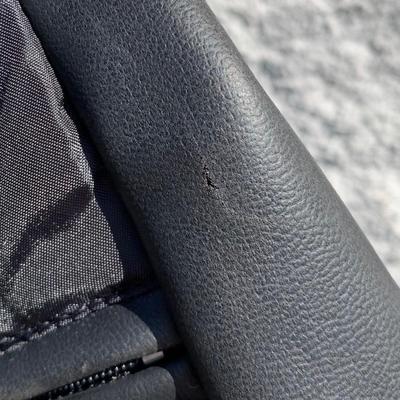 LOT 266 A: NFL Philadelphia Eagles Polyvinyl Size X-Large Jacket