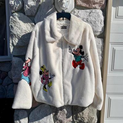 LOT 267 A: Disney White Mickey Mouse Embroidered Faux Fur Size 1 X-Large Coat