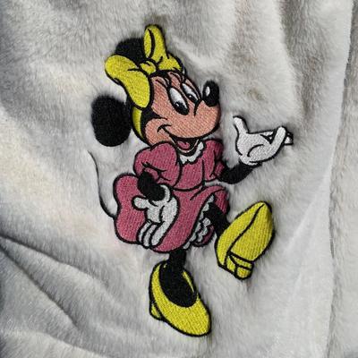 LOT 267 A: Disney White Mickey Mouse Embroidered Faux Fur Size 1 X-Large Coat