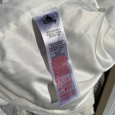 LOT 267 A: Disney White Mickey Mouse Embroidered Faux Fur Size 1 X-Large Coat