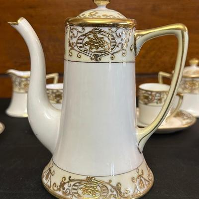 Noritake Handpainted with Hints Gold Tea Set