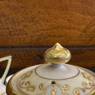 Noritake Handpainted with Hints Gold Tea Set