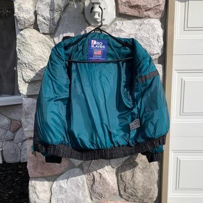 LOT 272 A: NFL Experience Pro Player Philadelphia Eagles Puffer Jacket