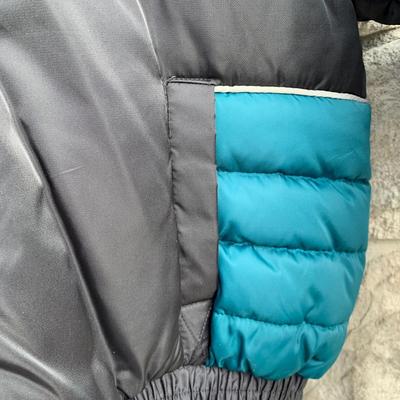 LOT 272 A: NFL Experience Pro Player Philadelphia Eagles Puffer Jacket