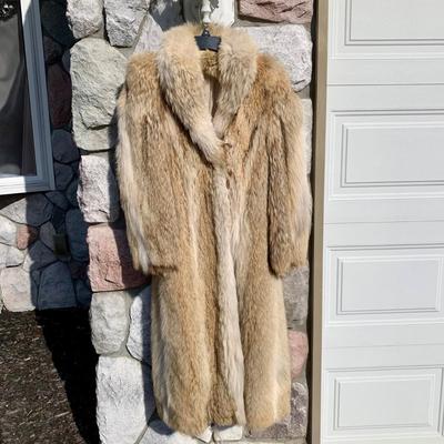 LOT 274 A: Vintage Long Trench Style Genuine Fur Coat & Jacket