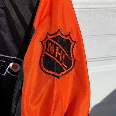 LOT 275 A: Philadelphia Baseball & Hockey Windbreaker Jackets; Mighty Mac Phillies Size X-Large & Pro Player Reversible Flyers...