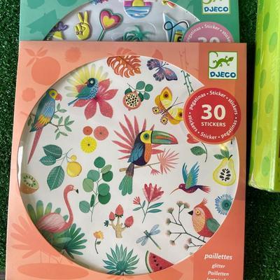 G33-Children’s activity lot