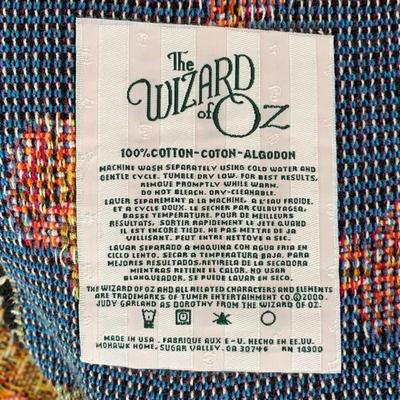 LOT 279 A: NWT 2000 The Wizard Of Oz Throw Pillow & Blanket