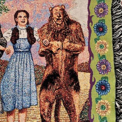 LOT 279 A: NWT 2000 The Wizard Of Oz Throw Pillow & Blanket