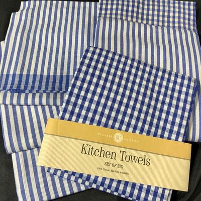 Lot of Placemats, Napkins and kitchen towels