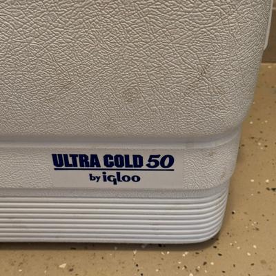 1103 Milwaukee Dolly & Igloo Cooler