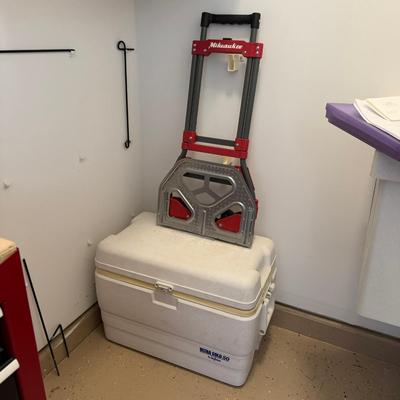 1103 Milwaukee Dolly & Igloo Cooler