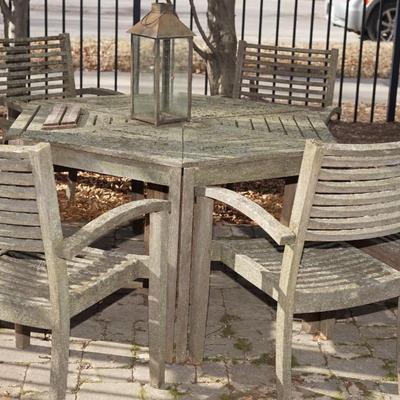 POSSIBLE TEAK OCTAGON SHAPED TABLE/ WITH FOUR CHAIRS