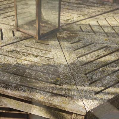 POSSIBLE TEAK OCTAGON SHAPED TABLE/ WITH FOUR CHAIRS