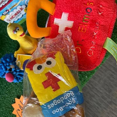 G46-Sesame Street plus extras