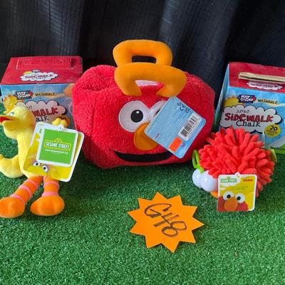 G48-sesame Street plus extras