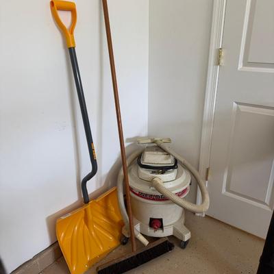 1112 Wet/Dry Vacuum, Snow Shovel & Floor Broom
