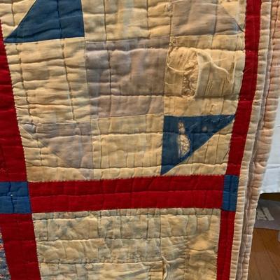 Vintage Patchwork Quilt. 60“ x 76“.