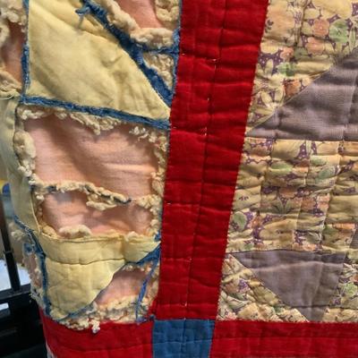 Vintage Patchwork Quilt. 60“ x 76“.