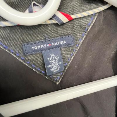 Lot 151 3 Women's black leather/pleather jackets (2 size 8, 1 XL)