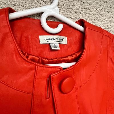 Lot 153 2 leather jackets (1 size 6, 1 size 8, 2 cloth blazers (1 size 6, 1 M)