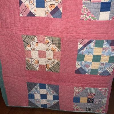 Vintage Patchwork Quilt est. 1940-1950’s 64“ x 82“