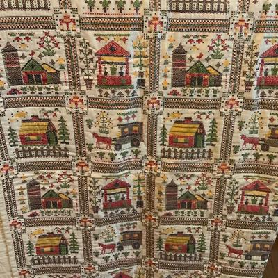 Vintage quilted lightweight blanket 67“ x 84“