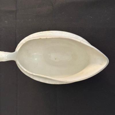 Vienna Austria The Munich China & Semi Vitreous Porcelain Gravy Boat