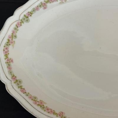 Vienna Austria The Munich China & Semi Vitreous Porcelain Gravy Boat