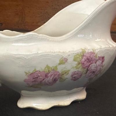 Vienna Austria The Munich China & Semi Vitreous Porcelain Gravy Boat