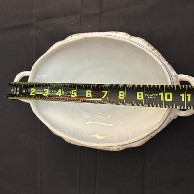 Vienna Austria The Munich China & Semi Vitreous Porcelain Gravy Boat