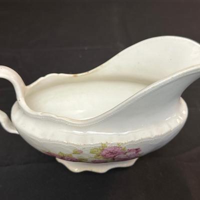 Vienna Austria The Munich China & Semi Vitreous Porcelain Gravy Boat