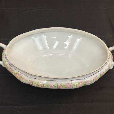 Vienna Austria The Munich China & Semi Vitreous Porcelain Gravy Boat