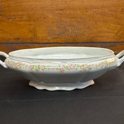 Vienna Austria The Munich China & Semi Vitreous Porcelain Gravy Boat