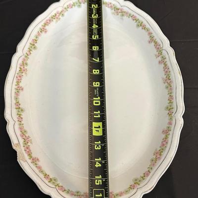 Vienna Austria The Munich China & Semi Vitreous Porcelain Gravy Boat