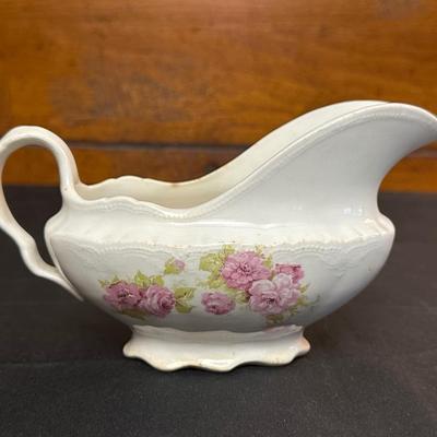 Vienna Austria The Munich China & Semi Vitreous Porcelain Gravy Boat
