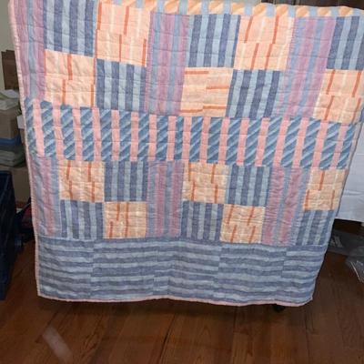 Vintage Quilt 64“ x 82“