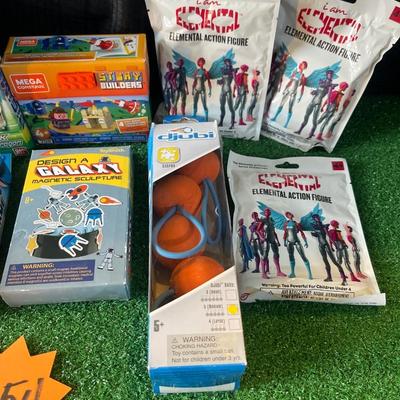 G54-Large Toy Lot